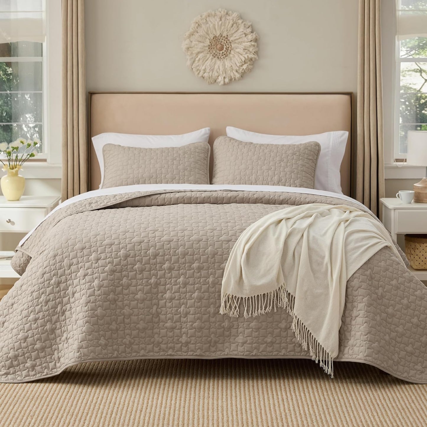 Quilts Queen Size - Grey Bedspreads Queen Size with Basket Weave Pattern, Soft Quilt Bedding Set, Lightweight Comforter Set Coverlet for All Seasons with 2 Pillow Shams (90" x 96") | Skin-Friendly Soft, All-Season Comfort, Breathable