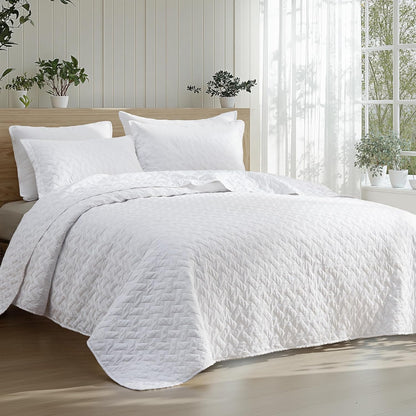 Quilts Queen Size - Grey Bedspreads Queen Size with Basket Weave Pattern, Soft Quilt Bedding Set, Lightweight Comforter Set Coverlet for All Seasons with 2 Pillow Shams (90" x 96") | Skin-Friendly Soft, All-Season Comfort, Breathable