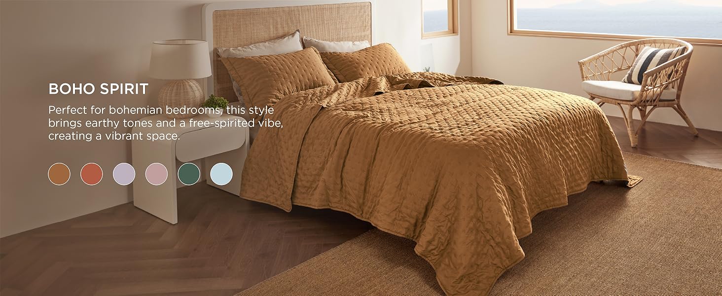 Quilts Queen Size - Bright White Bedspread Queen Size & Lightweight Comforter, Modern Coverlet with Clover Pattern, Ultra Soft All-Season Bedding, 90 x 96 Inches | Stitch-Free Quilting, Lightweight, Summer Bedding Set, Machine Washable, Pet-Friend